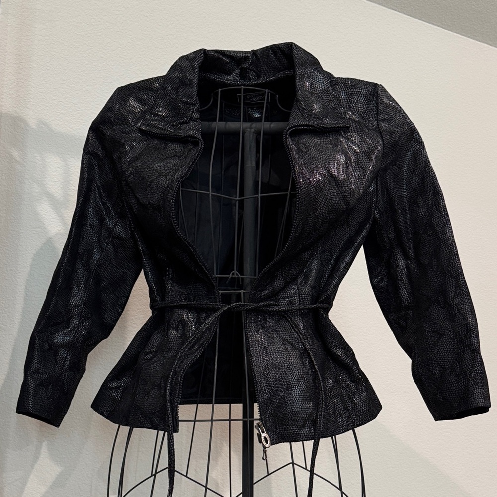 Women’s Elegant Black Leather Jacket S